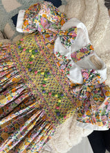 Load image into Gallery viewer, Alma vintage floral (Children smock Dress)