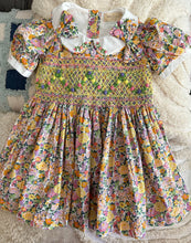 Load image into Gallery viewer, Alora vintage floral (Children smock Dress)
