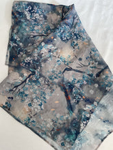 Load image into Gallery viewer, Scarf - Silk navy blue

