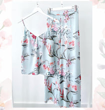 Load image into Gallery viewer, Lux Lydia Pyjamas signature set, sleeveless and pants