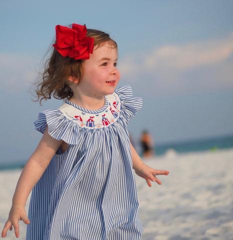 Smock Dresses are So popular right now! Just check out these babies! Children smock dress | Baby Smock Dress