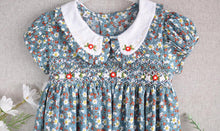 Load image into Gallery viewer, Aria (Children smock Dress)
