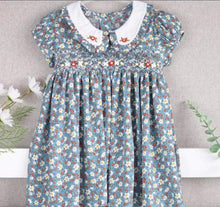 Load image into Gallery viewer, Aria (Children smock Dress)
