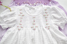 Load image into Gallery viewer, Arana (Children Smocked dress)
