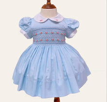 Load image into Gallery viewer, Alice (Children smock Dress) preorder
