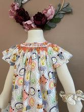 Load image into Gallery viewer, Quinn (Children smock Dress)
